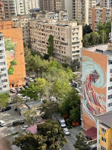 Satılır 2 otaqlı köhnə tikili 65 m², Gənclik m., photo 3 from 26