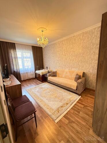 Satılır 1 otaqlı köhnə tikili 44 m², İnşaatçılar m., photo 1 from 9