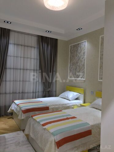 Сдаётся 3-комн. новостройка 120 м², м. 8 ноября, photo 12 from 32