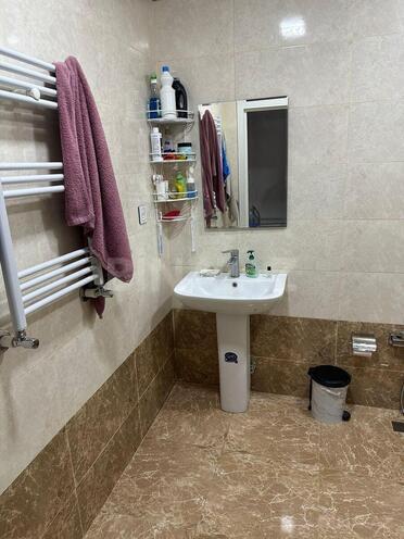 Сдаётся 2-комн. новостройка 74 м², м. Ази Асланов, photo 11 from 16