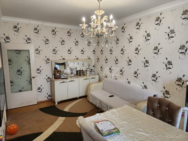Продаётся 3-комн. вторичка 67 м², Хатаинский р., photo 1 from 20