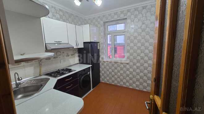 Сдаётся 3-комн. вторичка 70 м², м. Кара Караев, photo 7 from 10