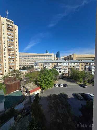 Продаётся 2-комн. вторичка 50 м², м. Ичеришехер, photo 1 from 15
