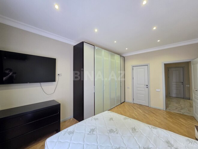 Сдаётся 3-комн. новостройка 160 м², м. Низами, photo 9 from 21