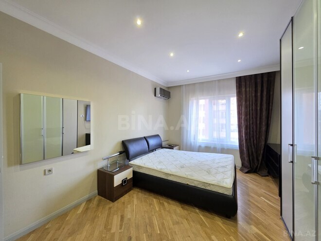 Сдаётся 3-комн. новостройка 160 м², м. Низами, photo 8 from 21