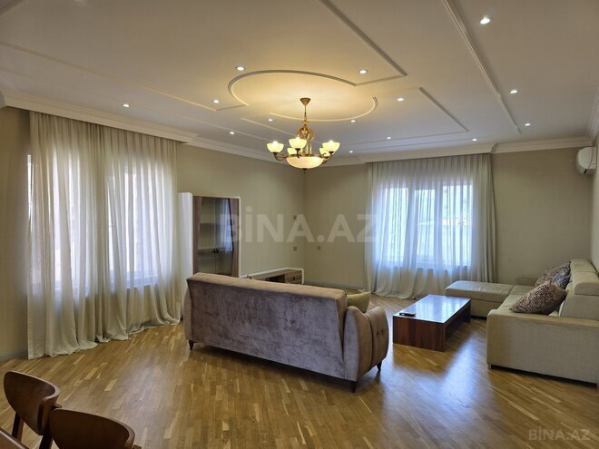 Сдаётся 3-комн. новостройка 160 м², м. Низами, photo 1 from 21