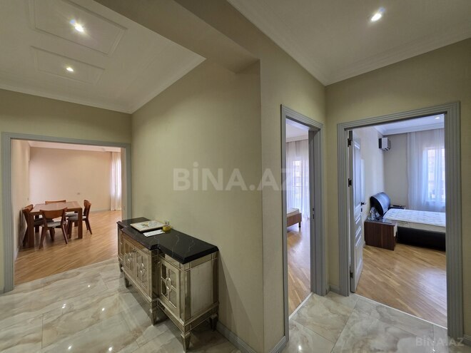 Сдаётся 3-комн. новостройка 160 м², м. Низами, photo 13 from 21