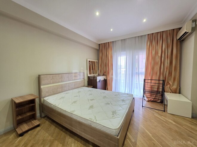 Сдаётся 3-комн. новостройка 160 м², м. Низами, photo 10 from 21