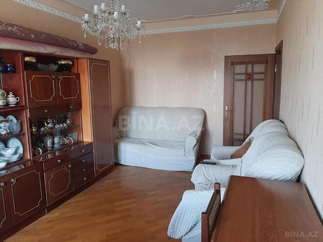 Продаётся 3-комн. вторичка 80 м², м. Ази Асланов, photo 1 from 12