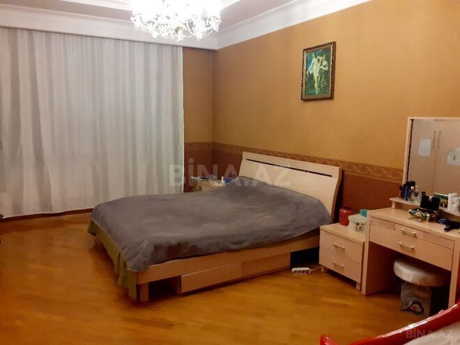 Сдаётся 3-комн. новостройка 145 м², м. Низами, photo 1 from 7
