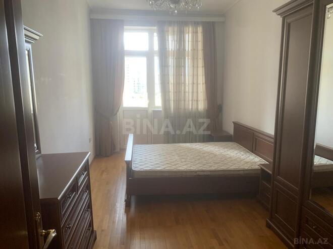 Сдаётся 3-комн. новостройка 140 м², м. Низами, photo 6 from 13