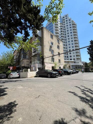 Продаётся 2-комн. вторичка 60 м², м. Элмляр Академиясы, photo 12 from 13