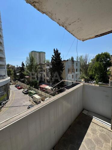 Продаётся 2-комн. вторичка 60 м², м. Элмляр Академиясы, photo 5 from 13