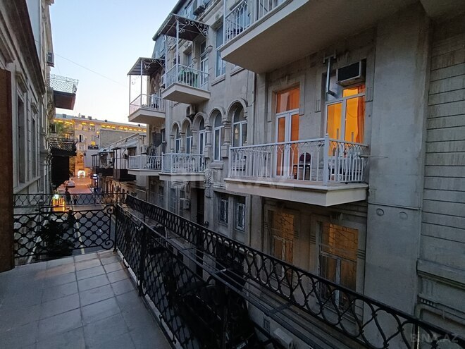 Сдаётся 10-комн. вторичка 414 м², м. Низами, photo 14 from 25