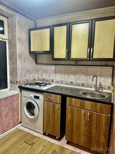 Сдаётся 2-комн. вторичка 33 м², м. Кара Караев, photo 1 from 10