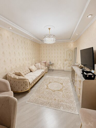 Satılır 4 otaqlı köhnə tikili 110 m², İnşaatçılar m., photo 1 from 21