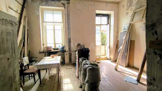 Satılır 1 otaqlı köhnə tikili 40 m², Nizami m., photo 1 from 6