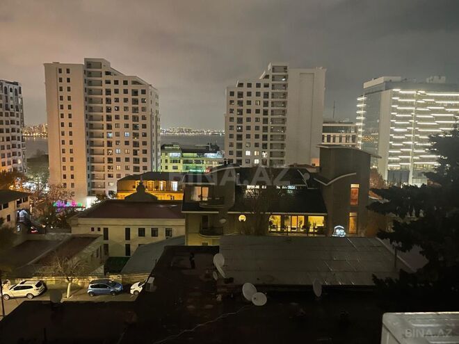 Satılır 3 otaqlı köhnə tikili 75 m², Bayıl q., photo 12 from 13
