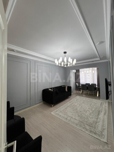 Satılır 3 otaqlı köhnə tikili 88 m², İnşaatçılar m., photo 1 from 10