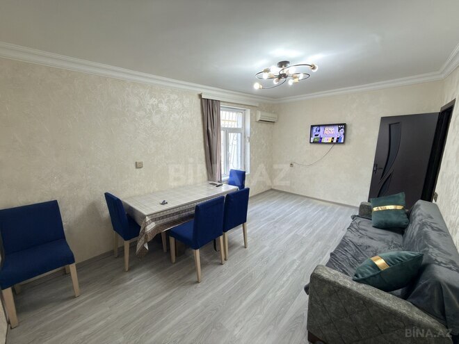Сдаётся 2-комн. вторичка 40 м², м. Иншаатчылар, photo 1 from 10