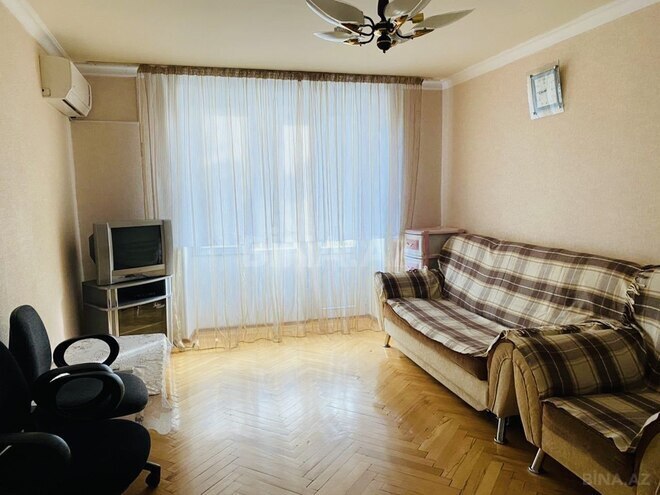 Продаётся 1-комн. вторичка 35 м², м. Элмляр Академиясы, photo 3 from 12