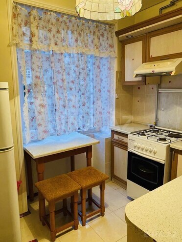 Продаётся 1-комн. вторичка 35 м², м. Элмляр Академиясы, photo 7 from 12