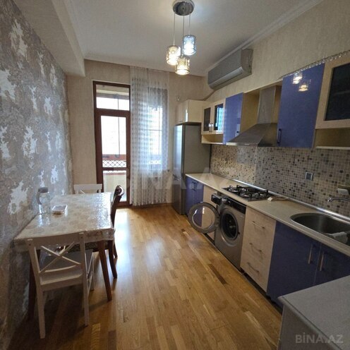 İcarəyə verilir 2 otaqlı köhnə tikili 70 m², İnşaatçılar m., photo 5 from 10