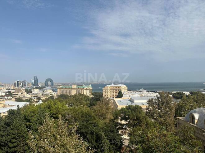 Продаётся 2-комн. вторичка 70 м², м. Ичеришехер, photo 3 from 15