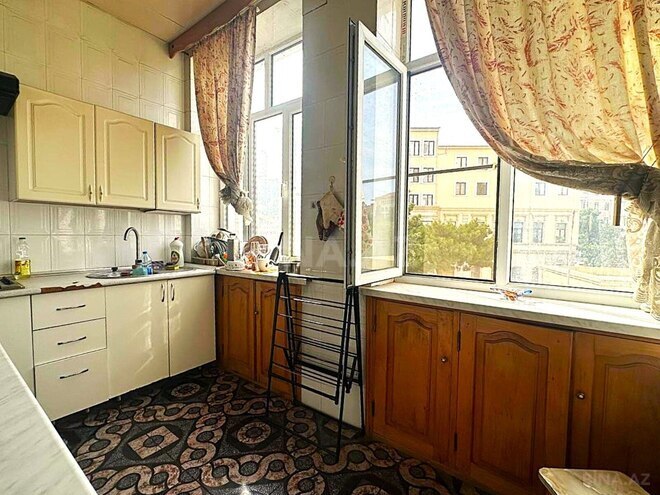 Продаётся 2-комн. вторичка 70 м², м. Ичеришехер, photo 10 from 15