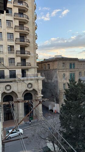 Продаётся 3-комн. вторичка 80 м², м. Низами, photo 24 from 30