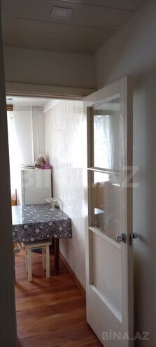 Satılır 1 otaqlı köhnə tikili 45 m², İnşaatçılar m., photo 8 from 12