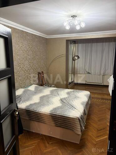 Satılır 3 otaqlı köhnə tikili 105 m², Qara Qarayev m., photo 10 from 15