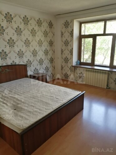 Продаётся 3-комн. вторичка 70 м², м. Кара Караев, photo 8 from 18