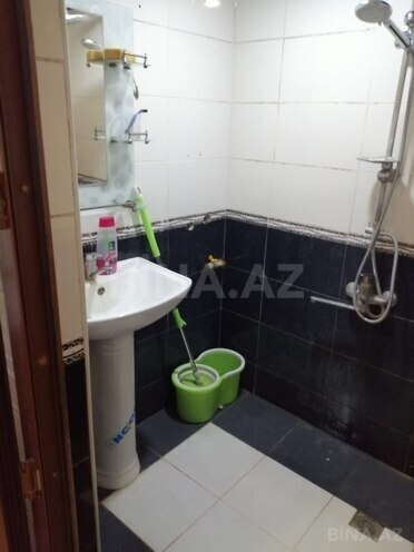 Продаётся 3-комн. вторичка 70 м², м. Кара Караев, photo 13 from 18