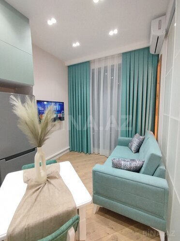 Сдаётся 2-комн. вторичка 40 м², м. Кара Караев, photo 1 from 17