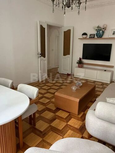 Продаётся 3-комн. вторичка 80 м², м. Низами, photo 5 from 13