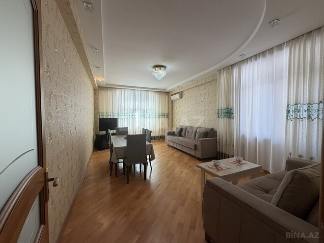 Продаётся 3-комн. новостройка 95 м², м. Ази Асланов, photo 1 from 17