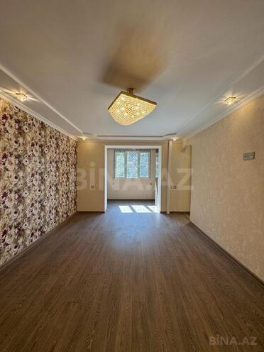 Продаётся 3-комн. вторичка 60 м², м. Нефтчиляр, photo 1 from 17