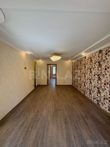 Продаётся 3-комн. вторичка 60 м², м. Нефтчиляр, photo 3 from 17