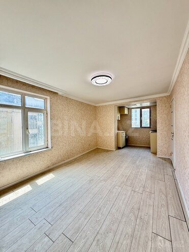 Продаётся 2-комн. вторичка 38 м², м. Иншаатчылар, photo 1 from 11