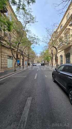 Satılır 2 otaqlı köhnə tikili 63 m², Sahil m., photo 3 from 13