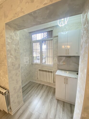 Продаётся 2-комн. вторичка 45 м², м. Иншаатчылар, photo 12 from 17