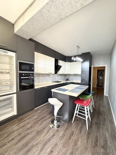 Сдаётся 3-комн. новостройка 135 м², Наримановский  р., photo 11 from 16
