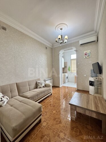 Satılır 2 otaqlı köhnə tikili 42 m², Sahil m., photo 7 from 13