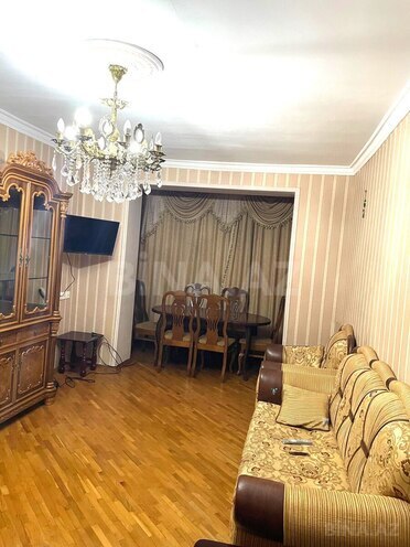 İcarəyə verilir 2 otaqlı köhnə tikili 75 m², Xalqlar Dostluğu m., photo 1 from 16