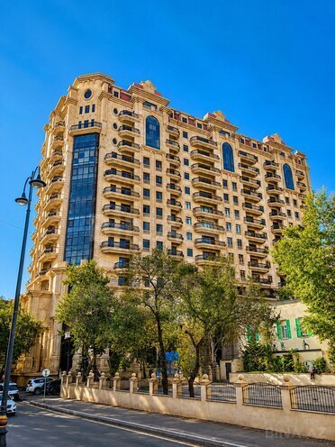 Продаётся 4-комн. новостройка 230 м², м. Низами, photo 4 from 11