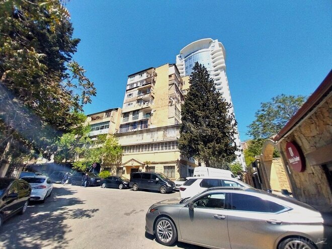 Продаётся 2-комн. вторичка 80 м², м. Низами, photo 13 from 14