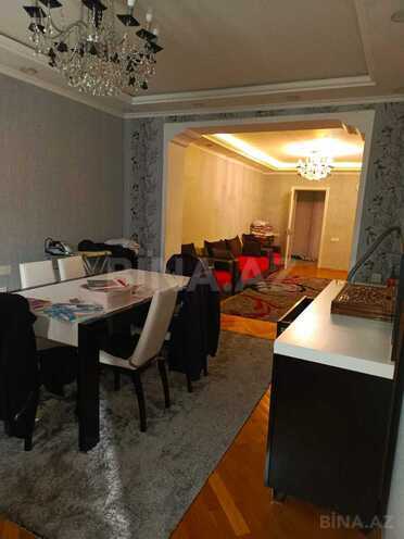 Satılır 3 otaqlı köhnə tikili 120 m², Yasamal q., photo 5 from 10