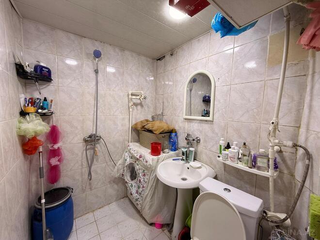 Продаётся 1-комн. вторичка 33 м², м. Элмляр Академиясы, photo 3 from 9