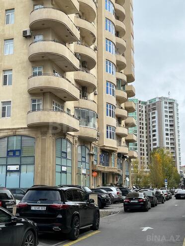 Satılır 1 otaqlı köhnə tikili 24 m², Sahil m., photo 1 from 14